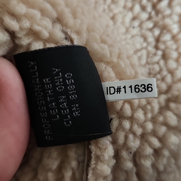 Express Leather Vest Womens Size 8 tan size 8 has flaw - Picture 10 of 13